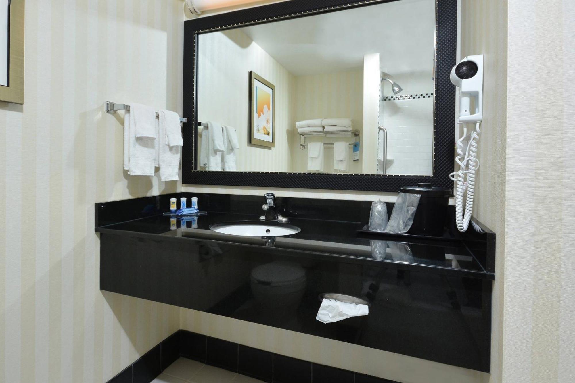 Fairfield Inn & Suites Wytheville Εξωτερικό φωτογραφία